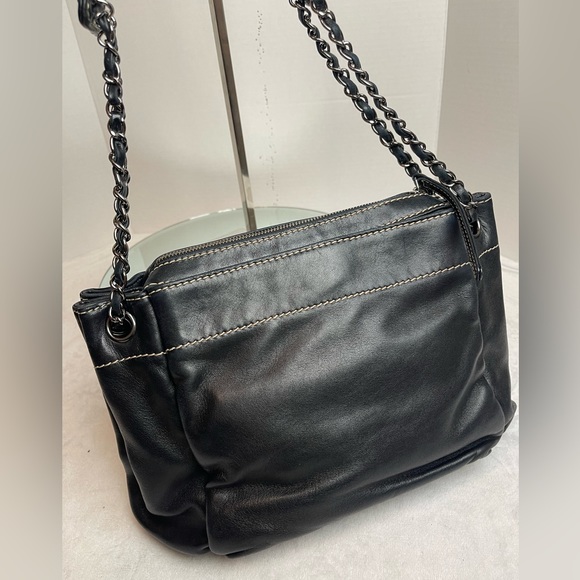 CHANEL LOGO LAMBSKIN LEATHER SHOULDER BAG - Picture 4 of 17